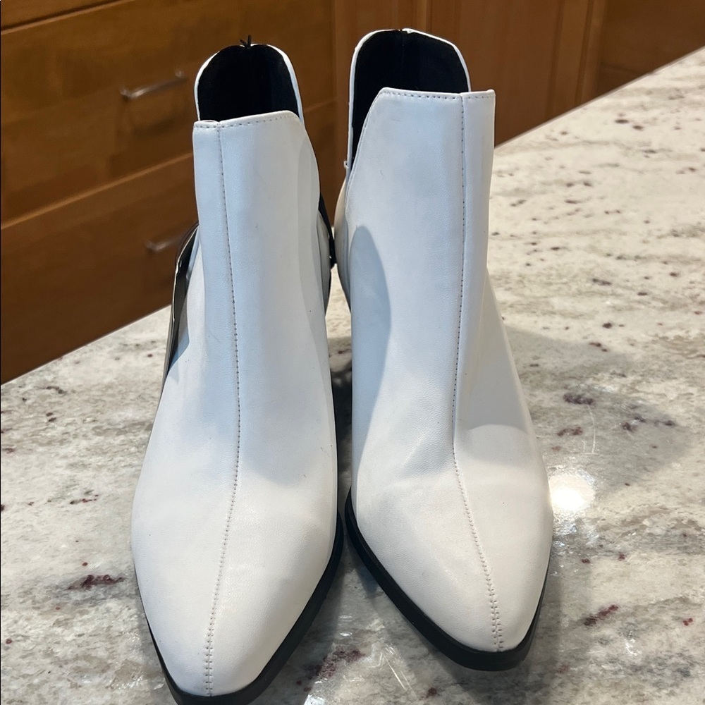 Forever 21 White Pointed Ankle Boots